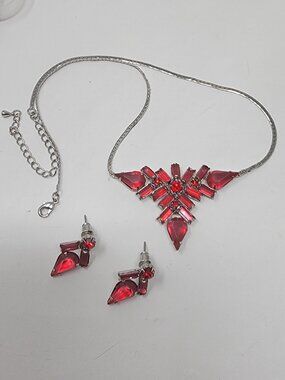 Vintage Ruby Red Rhinestone Necklace Earring Set Frosted Glass Statement *READ*
